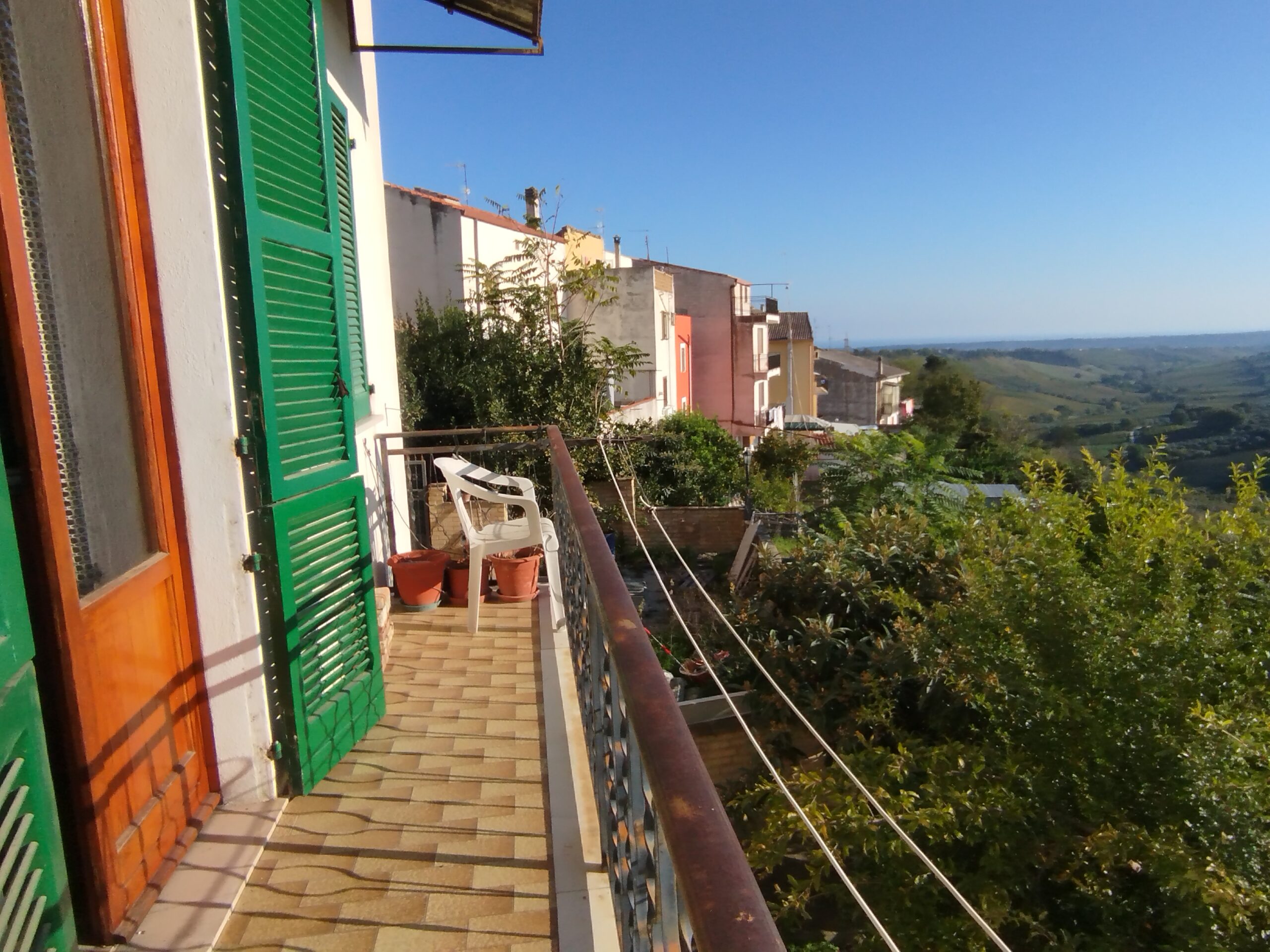 rif 1496 Scerni – Haus im historischen Zentrum mit Balkon mit Blick auf das Meer und den Garten – € 79000